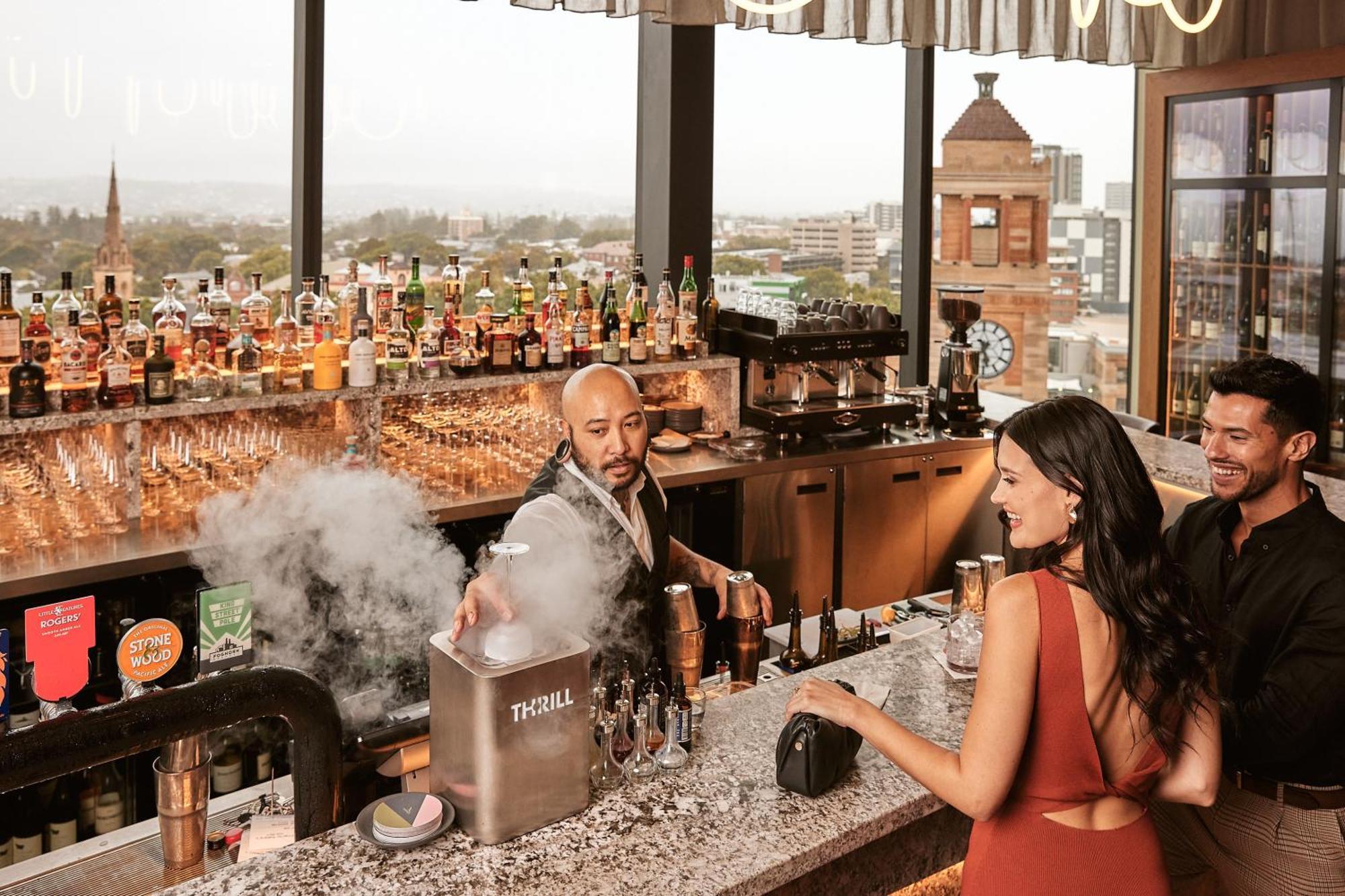 Crystalbrook Kingsley Hotell Newcastle Exteriör bild The bar at the 107