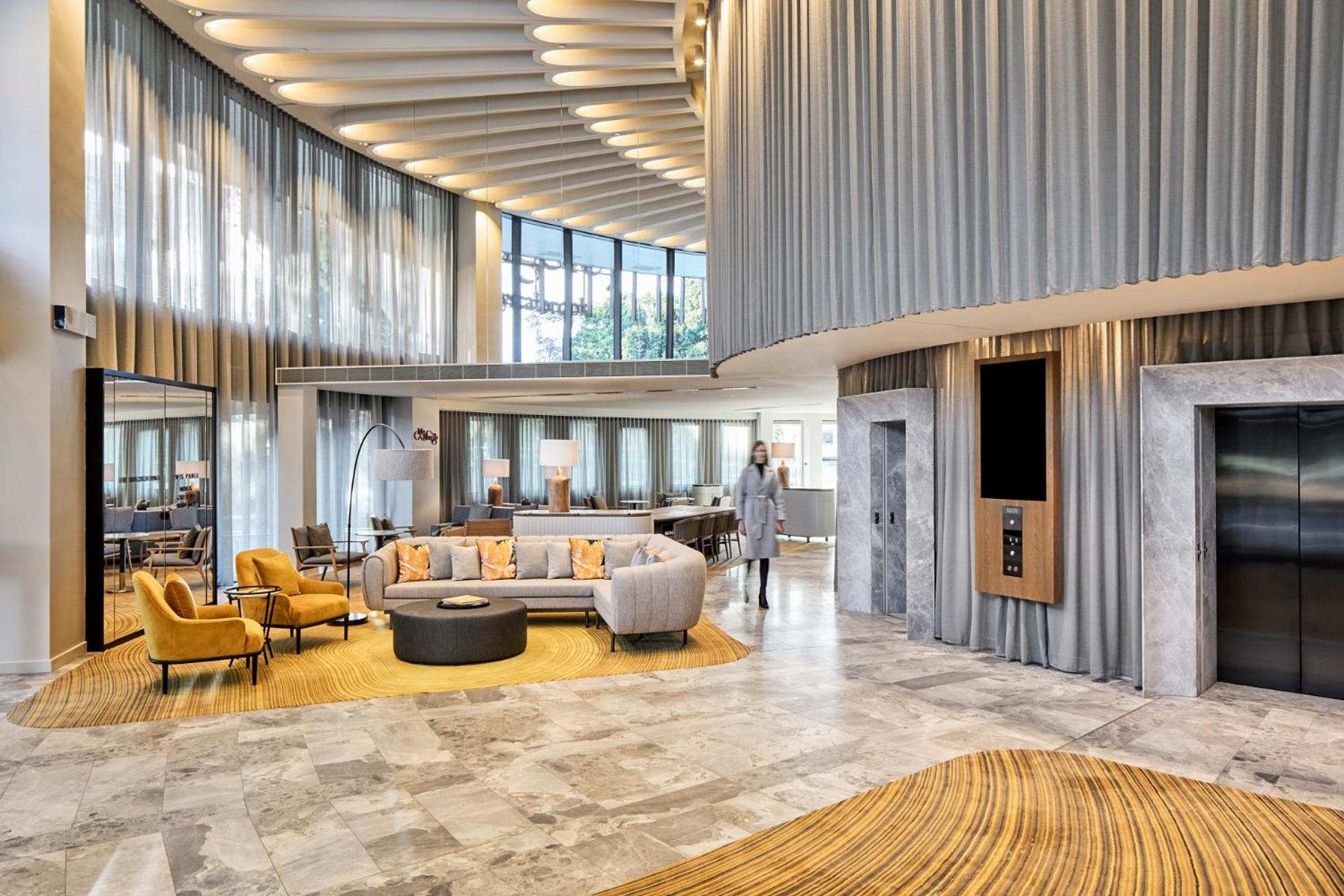Crystalbrook Kingsley Hotell Newcastle Exteriör bild The lobby of the hotel